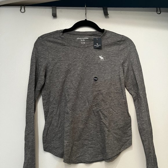 abercrombie kids long-sleeved gray t-shirt / nwt / Size 11/12 - Picture 2 of 9